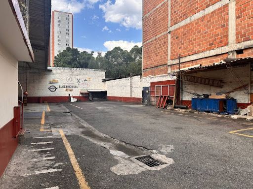Lote en arriendo Antioquia Medellín Cuarta Brigada 600 m2 Habitaciones 0 Baños 1 Garajes 0 Precio $23000000