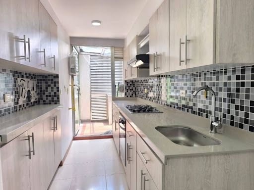 Apartamento en arriendo Antioquia Itagüí Ditaires 100 m2 Habitaciones 3 Baños 2 Garajes 1 Precio $3200000