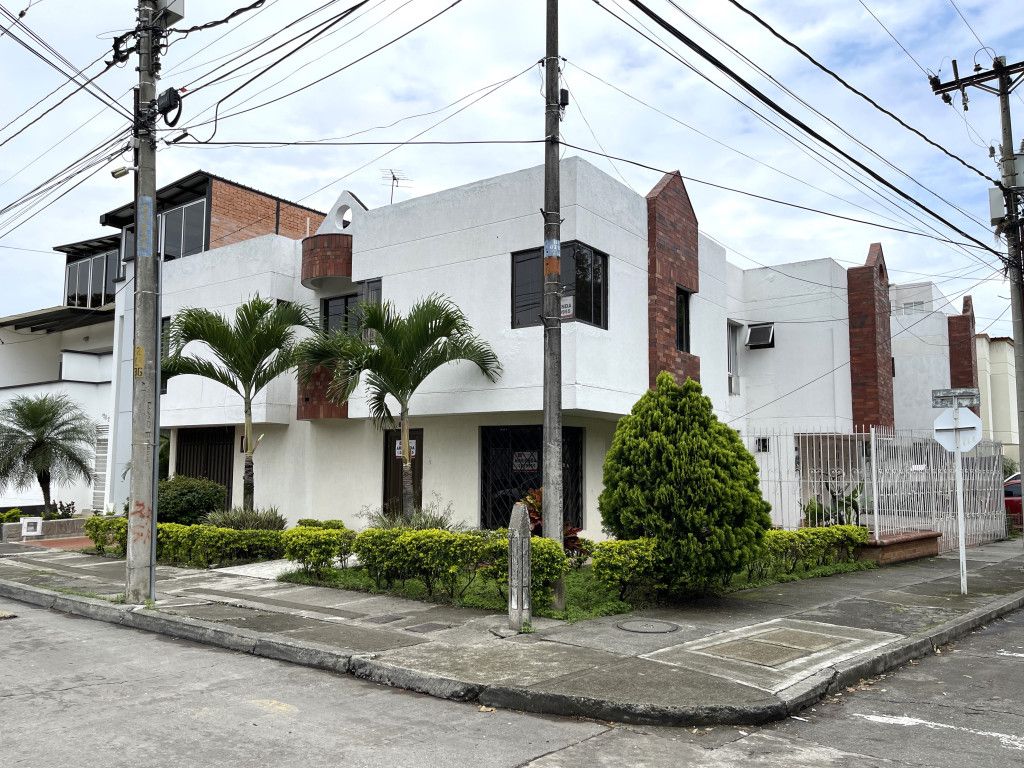 Casa en arriendo Valle Del Cauca Palmira Las Mercedes 100 m2 Habitaciones 3 Baños 4 Garajes 1 Precio $1400000