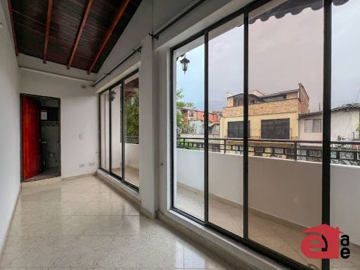 Casa en arriendo Antioquia Envigado Obrero 92 m2 Habitaciones 3 Baños 2 Garajes 0 Precio $2550000