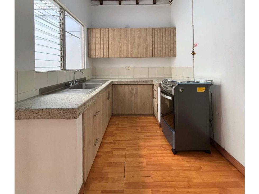 Apartamento en arriendo Antioquia Medellín Miravalle 160 m2 Habitaciones 3 Baños 3 Garajes 0 Precio $3600000
