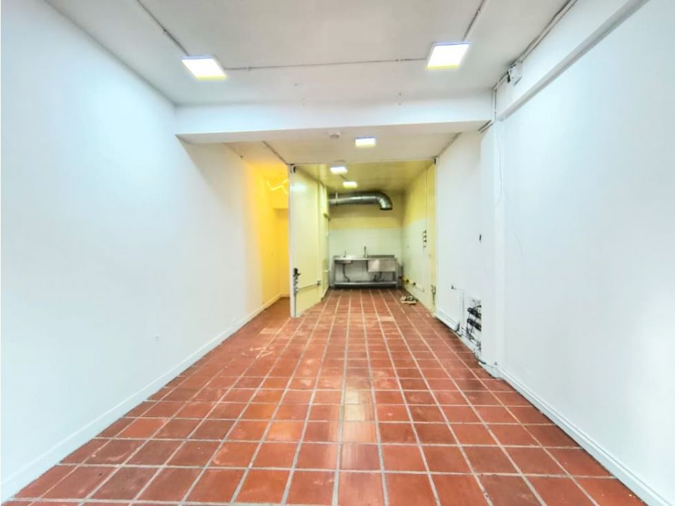 Local en arriendo Antioquia Envigado Bucarest 60 m2 Habitaciones 0 Baños 1 Garajes 0 Precio $3500000