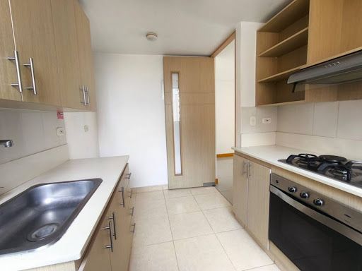 Apartamento en arriendo Antioquia Envigado El Chinguí 75 m2 Habitaciones 3 Baños 2 Garajes 2 Precio $3500000