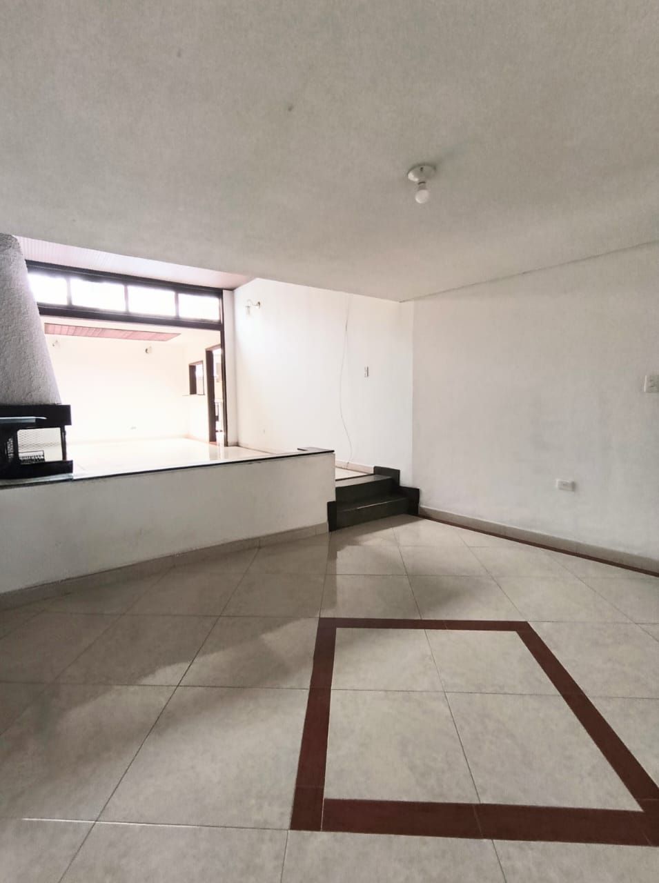 Casa en arriendo Cundinamarca Bogotá Normandía 195 m2 Habitaciones 4 Baños 3 Garajes 1 Precio $4300000