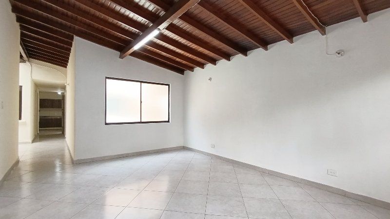 Casa en arriendo Antioquia Medellín La Floresta 150 m2 Habitaciones 7 Baños 3 Garajes 0 Precio $4600000
