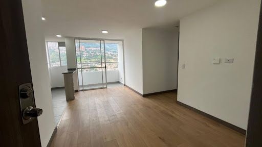 Apartamento en arriendo Antioquia Medellín Blanquizal 65 m2 Habitaciones 3 Baños 2 Garajes 1 Precio $2800000