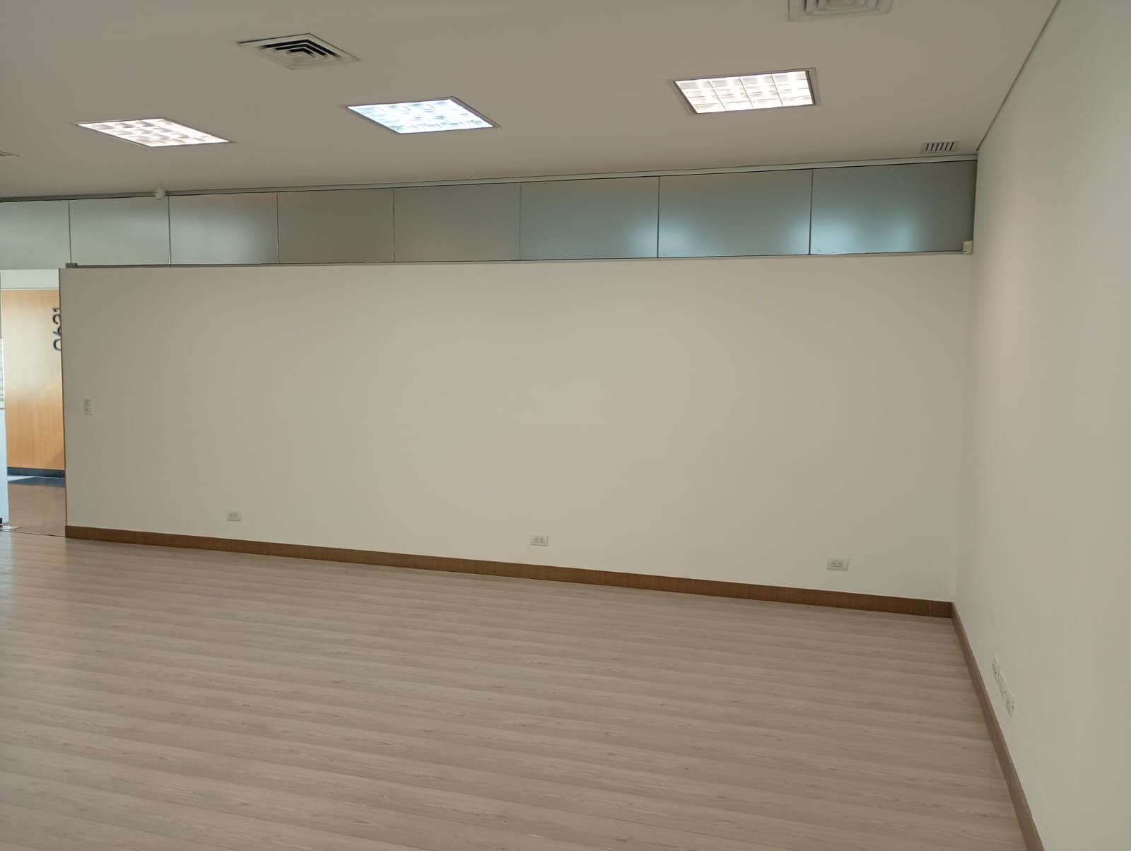Oficina en venta Antioquia Medellín Villa Carlota 80 m2 Habitaciones 0 Baños 1 Garajes 1 Precio $1030000000