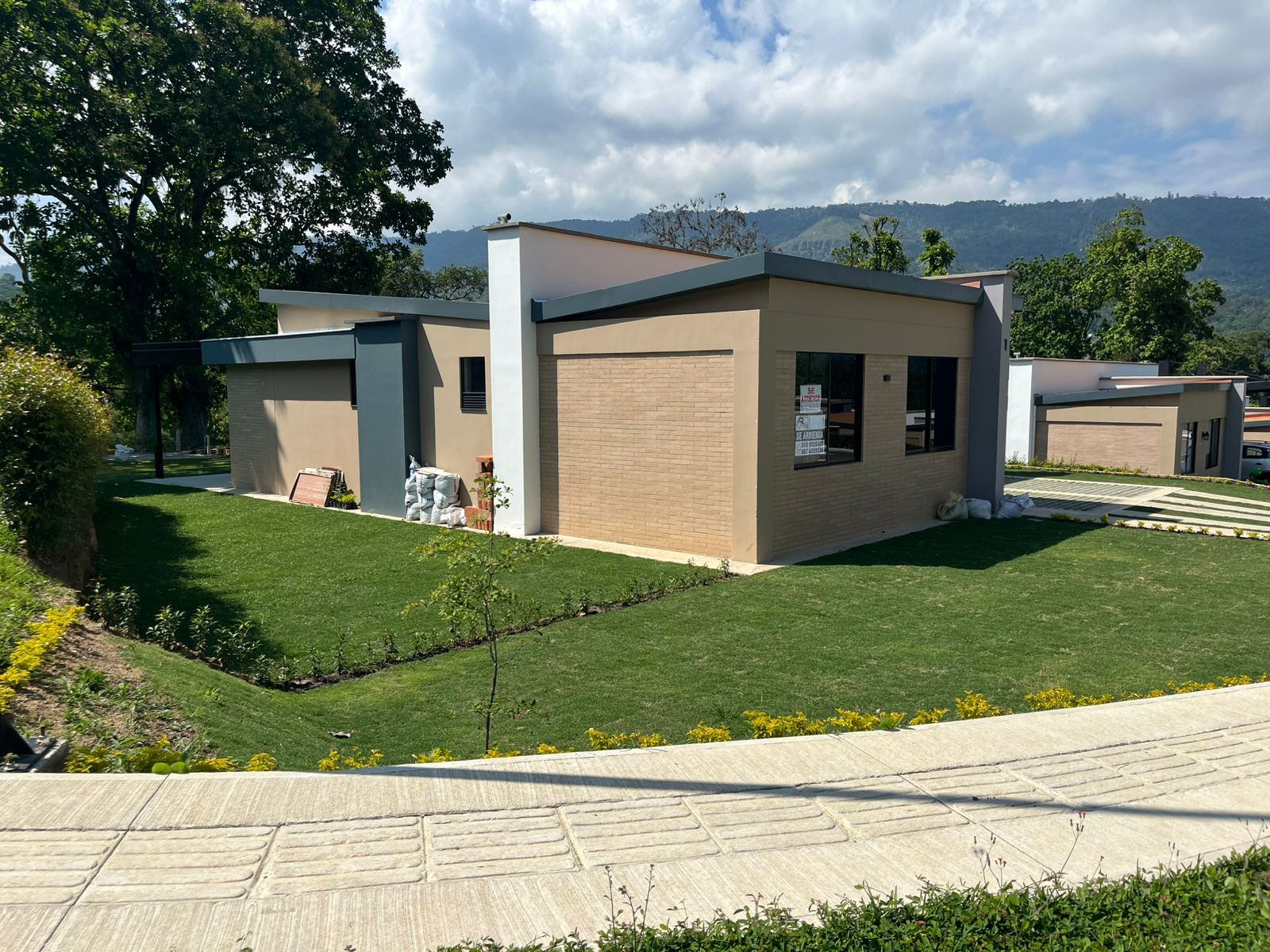 Casa en arriendo Santander Piedecuesta Bosques De Aranjuez 142 m2 Habitaciones 4 Baños 4 Garajes 2 Precio $4990000