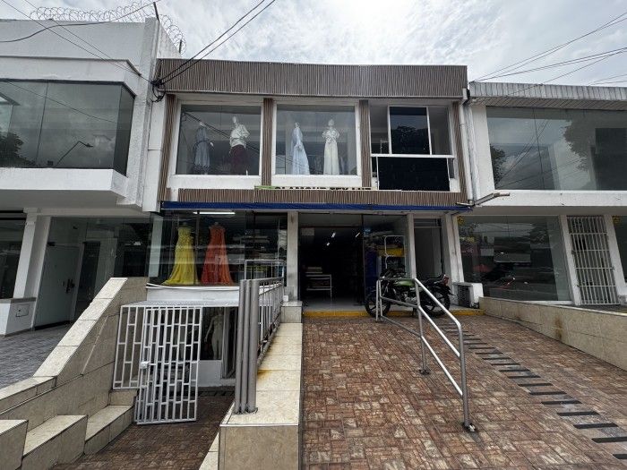 Casa en venta Valle Del Cauca Cali San Vicente 430 m2 Habitaciones 4 Baños 6 Garajes 0 Precio $790000000