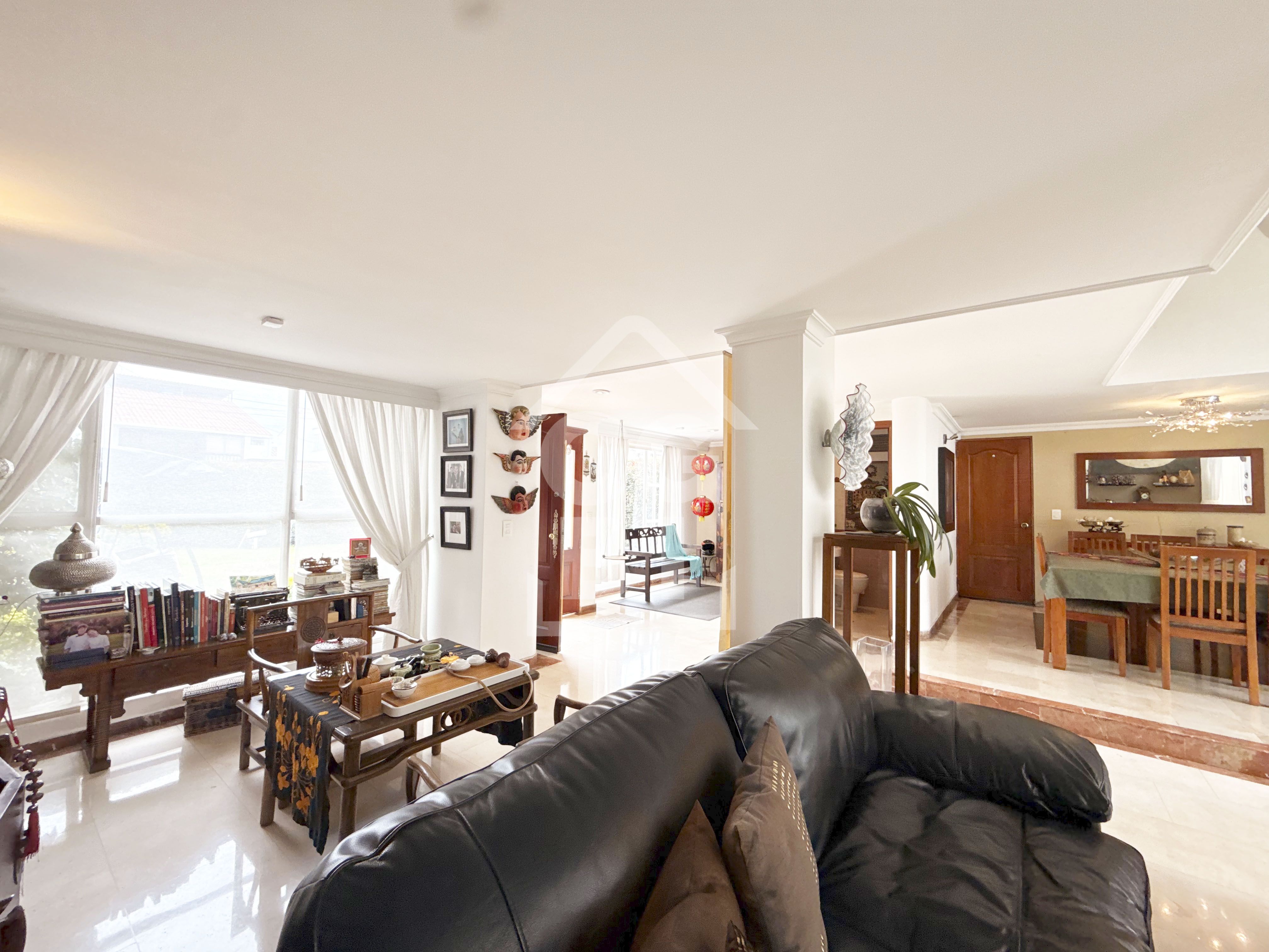 Casa en venta Cundinamarca Bogotá Puente Largo 274 m2 Habitaciones 4 Baños 4 Garajes 4 Precio $1700000000