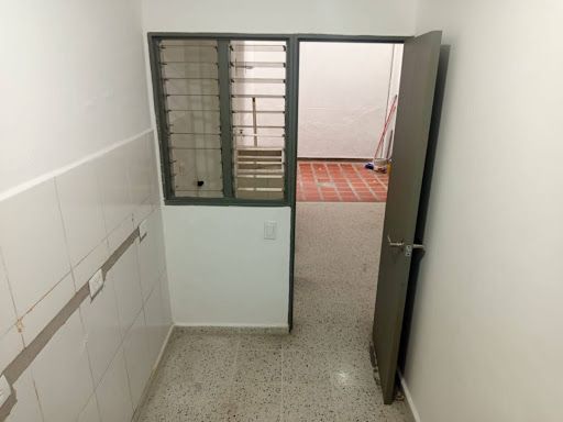 Apartamento en arriendo Antioquia Medellín Simon Bolivar 180 m2 Habitaciones 3 Baños 2 Garajes 1 Precio $4900000