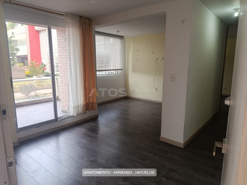Apartaestudio en arriendo Boyacá Tunja Conjunto Residencial La Reserva Campestre 55 m2 Habitaciones 1 Baños 2 Garajes 1 Precio $1300000