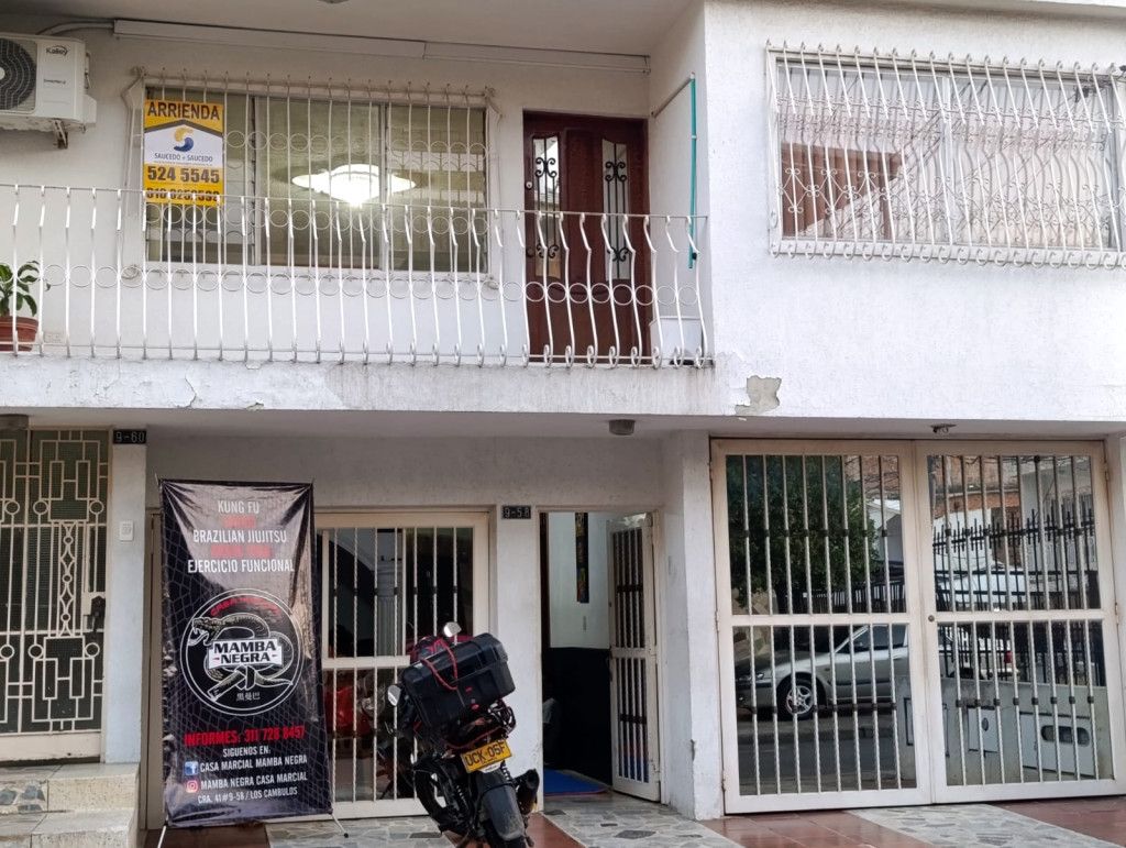 Consultorio en arriendo Valle Del Cauca Cali Los Cámbulos 15 m2 Habitaciones 0 Baños 1 Garajes 0 Precio $1000000