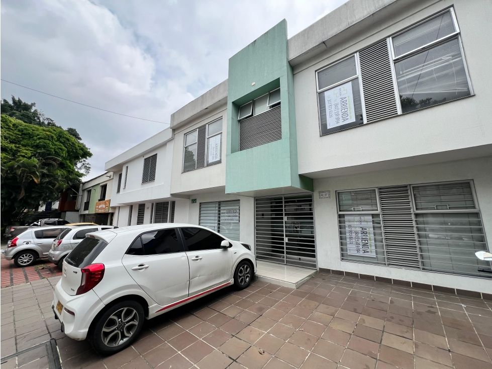 Oficina en arriendo Valle Del Cauca Cali Nueva Tequendama 445 m2 Habitaciones 0 Baños 6 Garajes 5 Precio $14000000