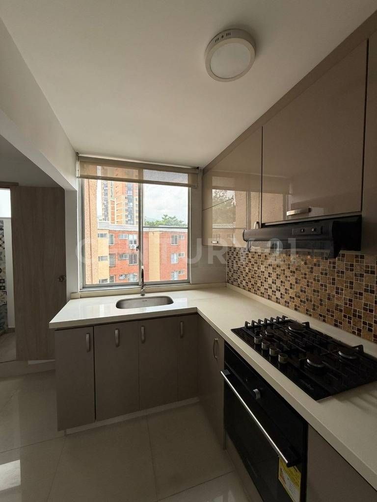 Apartamento en venta Valle Del Cauca Cali La Esperanza 66 m2 Habitaciones 3 Baños 1 Garajes 1 Precio $275800000