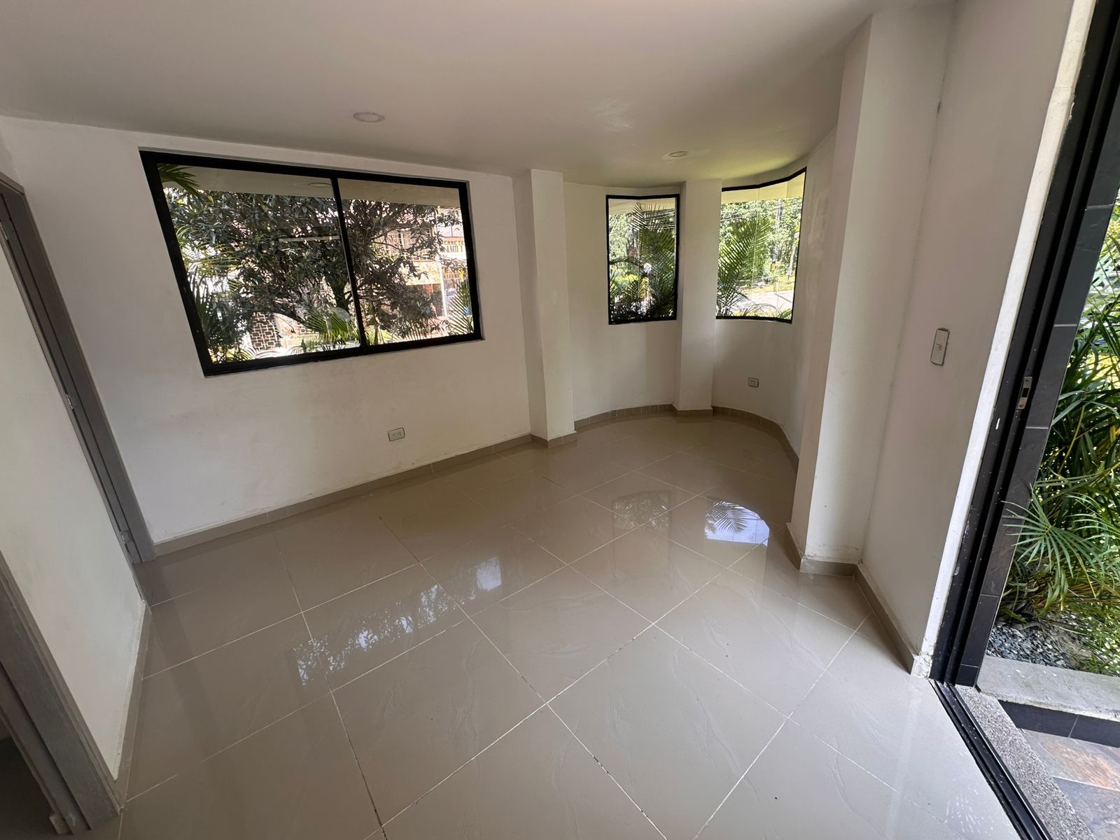 Local en arriendo Antioquia Medellín Santa Monica 18 m2 Habitaciones 0 Baños 2 Garajes 0 Precio $1800000