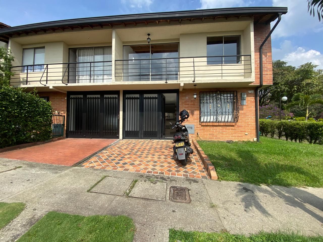 Casa en arriendo Antioquia La Estrella Bavaria 180 m2 Habitaciones 3 Baños 3 Garajes 2 Precio $6500000