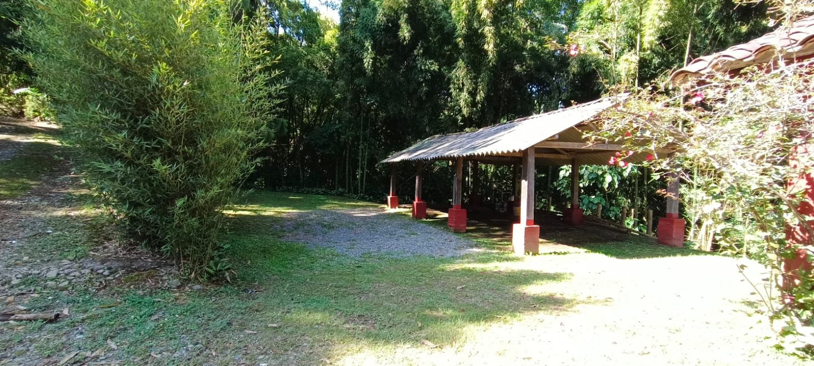 Casa Campestre en arriendo Antioquia La Estrella San Isidro 3965 m2 Habitaciones 3 Baños 2 Garajes 4 Precio $5500000