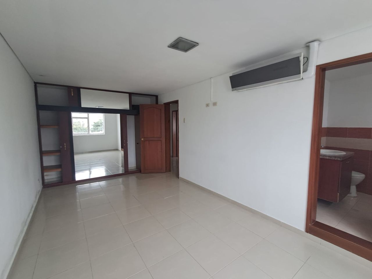 Local en arriendo Risaralda Pereira San Jose 150 m2 Habitaciones 0 Baños 5 Garajes 0 Precio $6000000
