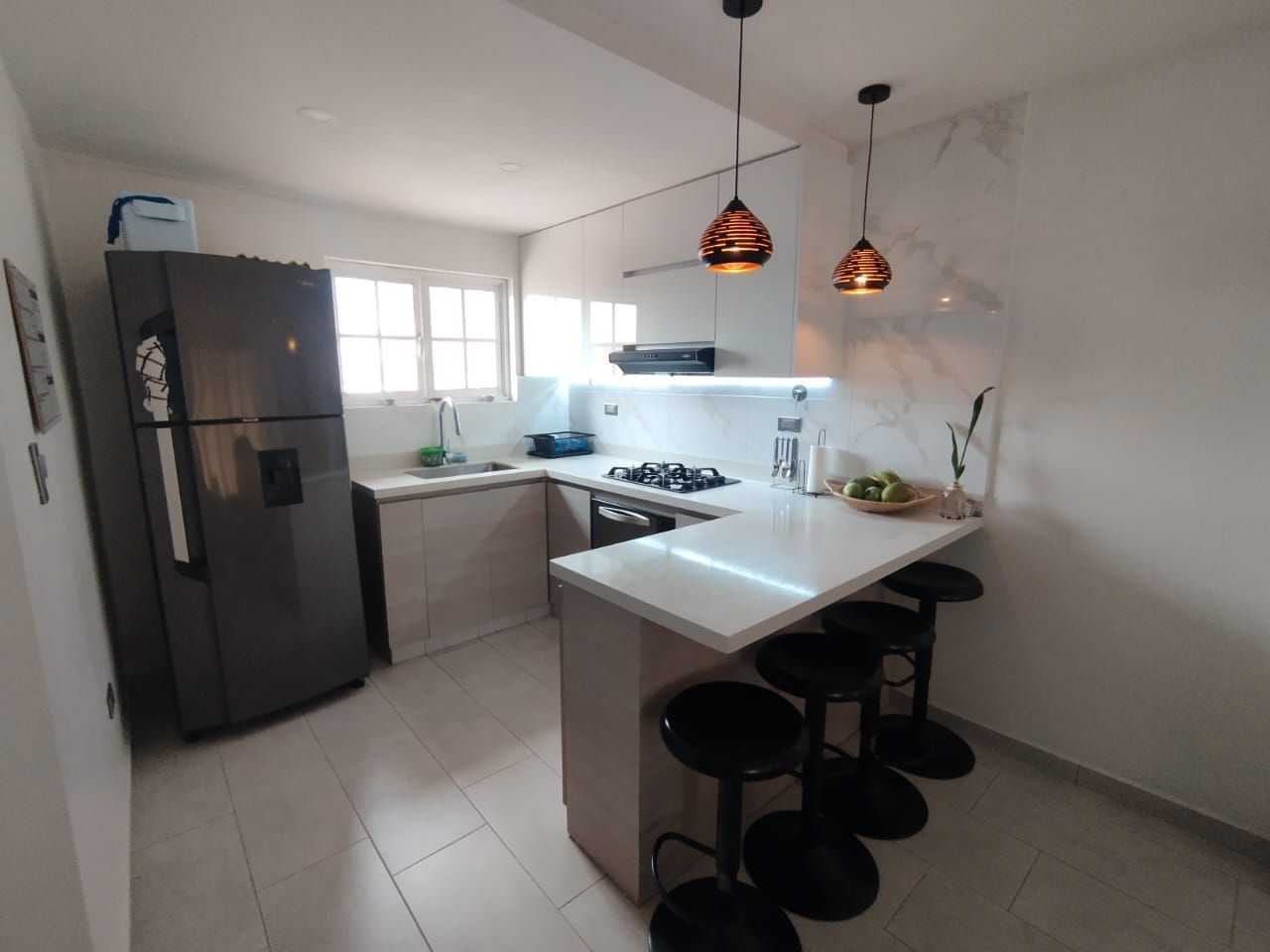 Apartamento en arriendo Antioquia Bello La Cabaña 100 m2 Habitaciones 3 Baños 2 Garajes 0 Precio $2500000