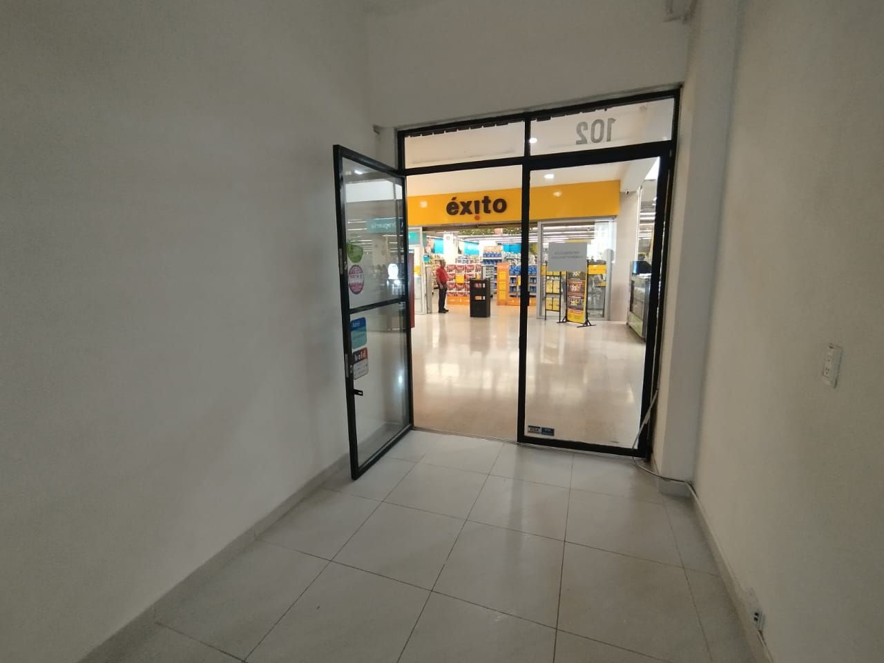 Local en arriendo Antioquia Bello Centro 22 m2 Habitaciones 0 Baños 1 Garajes 0 Precio $2400000