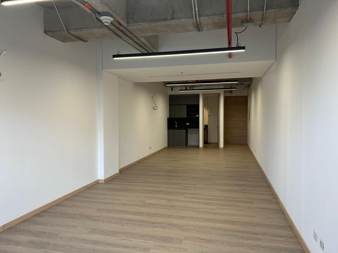 Oficina en arriendo Antioquia Envigado Envigado 64 m2 Habitaciones 0 Baños 1 Garajes 2 Precio $6200000