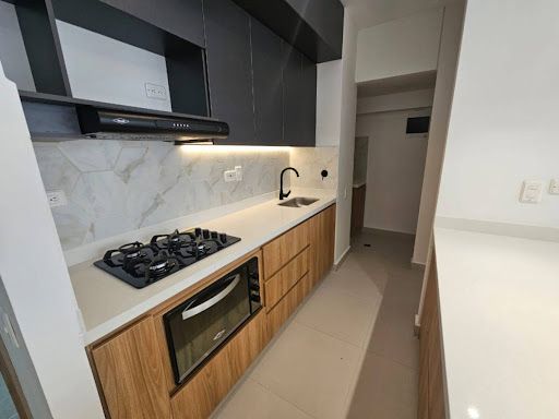 Apartamento en arriendo Antioquia Medellín Ferreni 84 m2 Habitaciones 3 Baños 2 Garajes 1 Precio $3900000