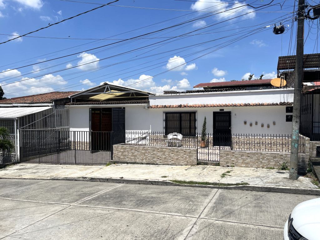 Casa en arriendo Valle Del Cauca Palmira Monteclaro 200 m2 Habitaciones 4 Baños 2 Garajes 3 Precio $1500000