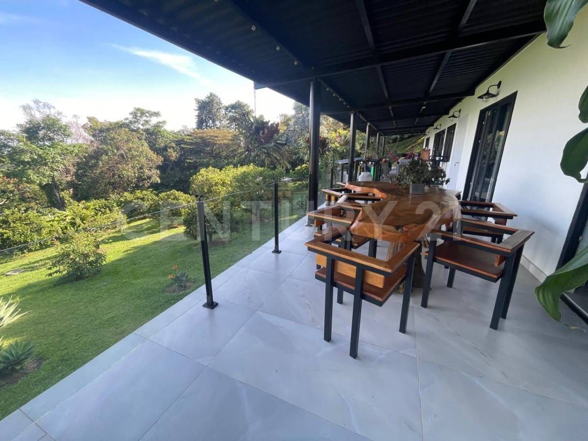 Casa en arriendo Valle Del Cauca Yumbo Yumbo 350 m2 Habitaciones 4 Baños 4 Garajes 8 Precio $6600000