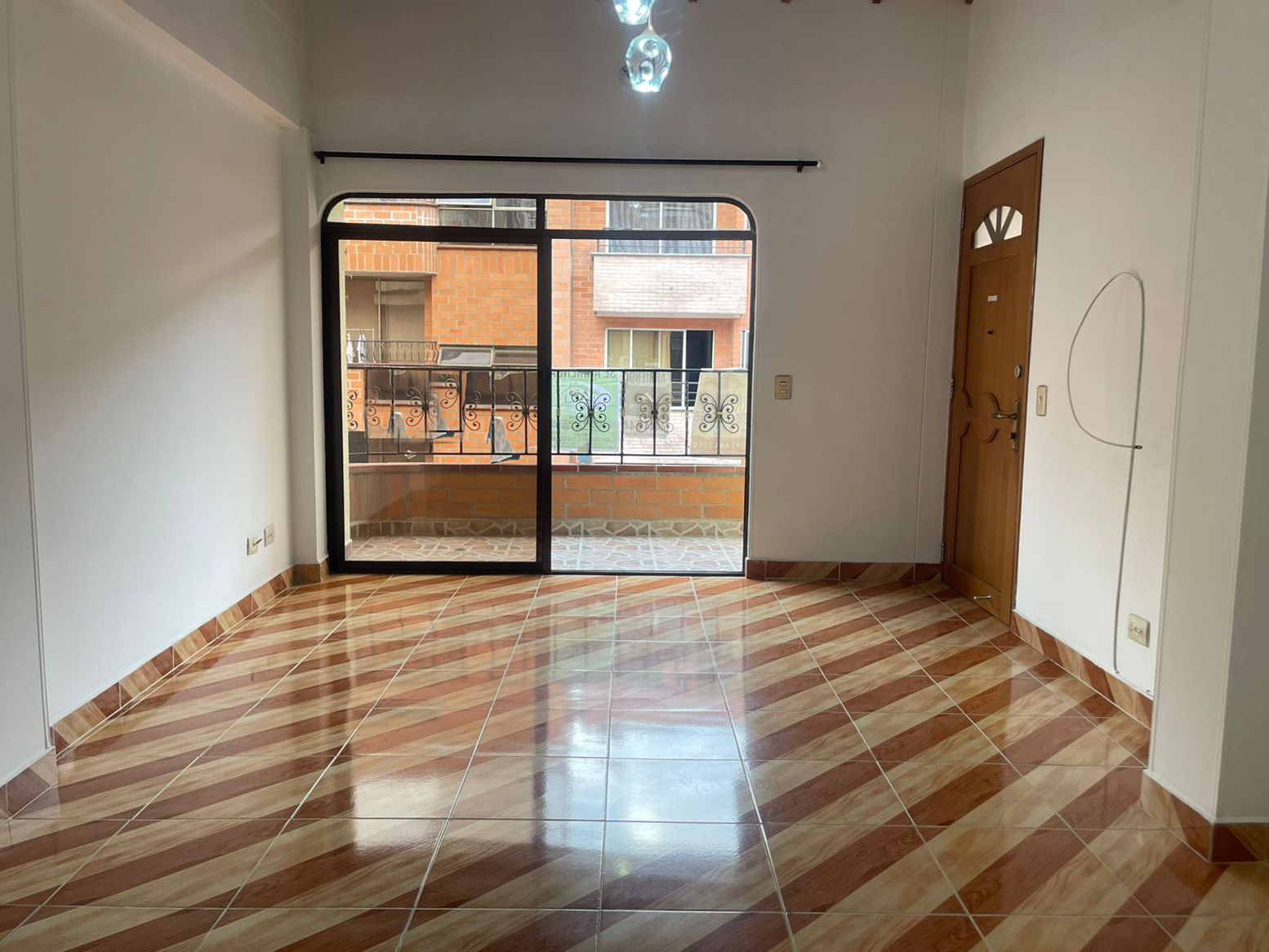 Apartamento en arriendo Antioquia Sabaneta Entre Amigos 90 m2 Habitaciones 3 Baños 2 Garajes 0 Precio $2350000
