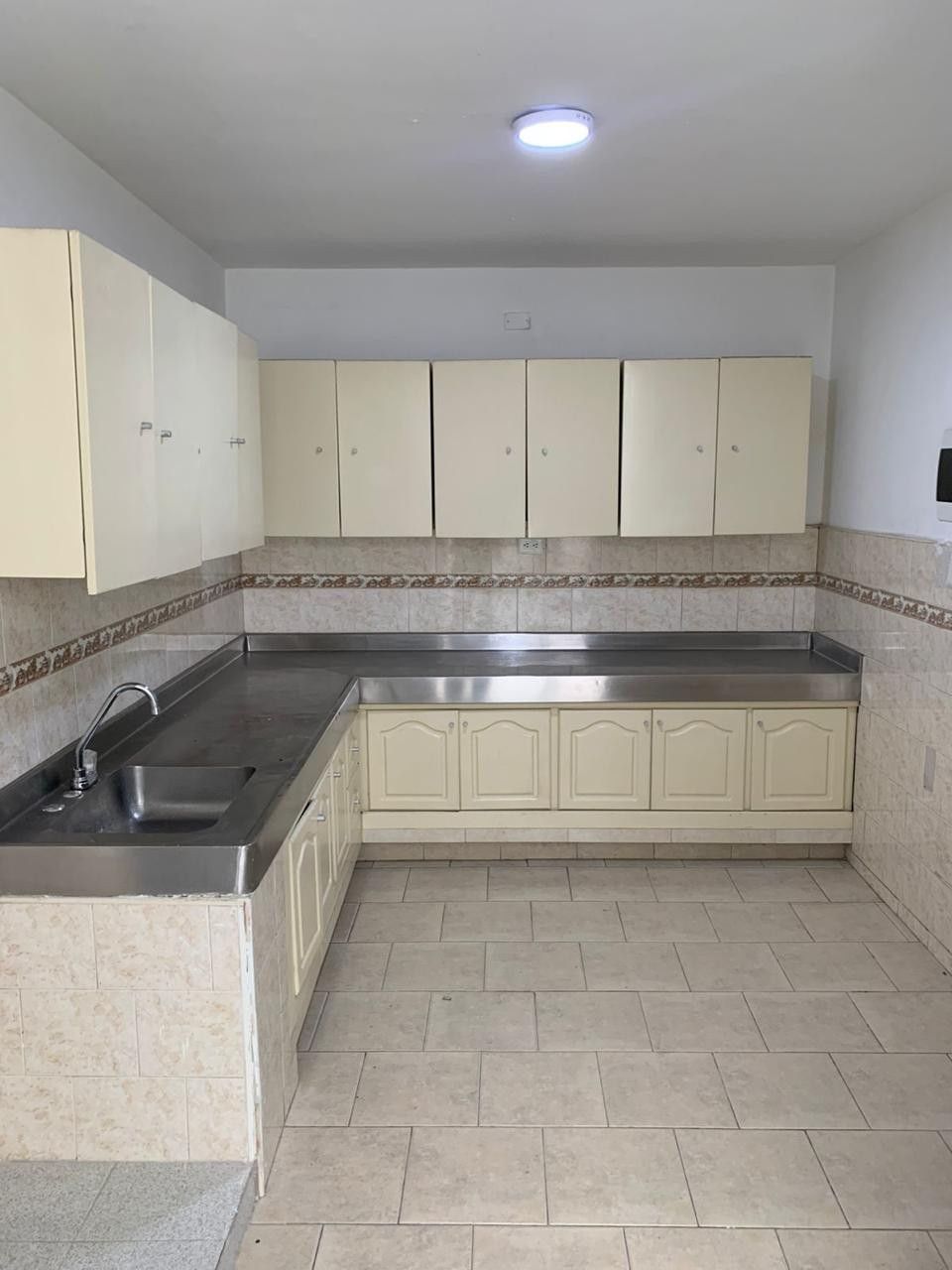 Casa en arriendo Antioquia Itagüí Centro 150 m2 Habitaciones 6 Baños 2 Garajes 0 Precio $4500000