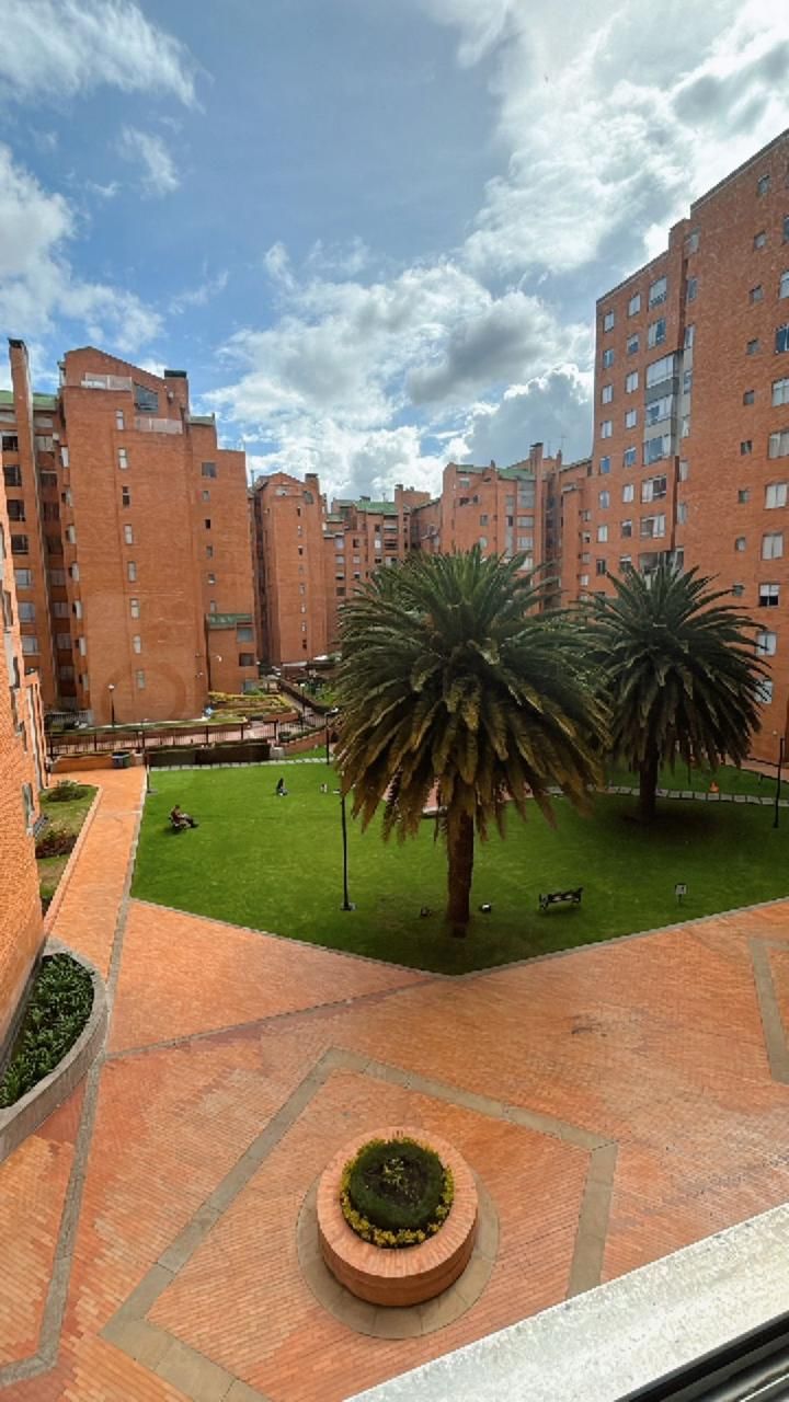 Apartamento en venta Cundinamarca Bogotá Ub Hacienda Cordoba Niza 100 m2 Habitaciones 3 Baños 2 Garajes 1 Precio $590000000