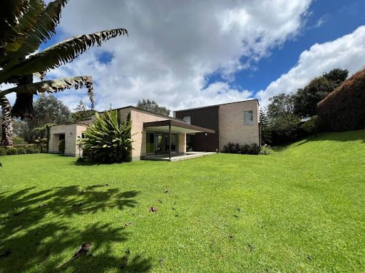 Casa Campestre en arriendo Antioquia Medellín Zuñiga 320 m2 Habitaciones 3 Baños 2 Garajes 2 Precio $20000000