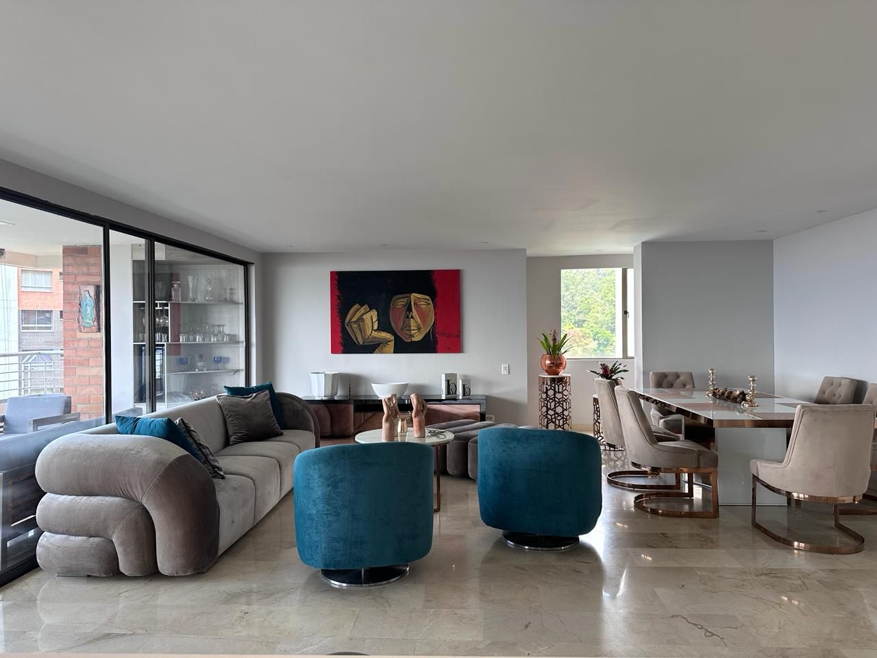 Apartamento en arriendo Antioquia Medellín El Tesoro 235 m2 Habitaciones 3 Baños 4 Garajes 2 Precio $12500000