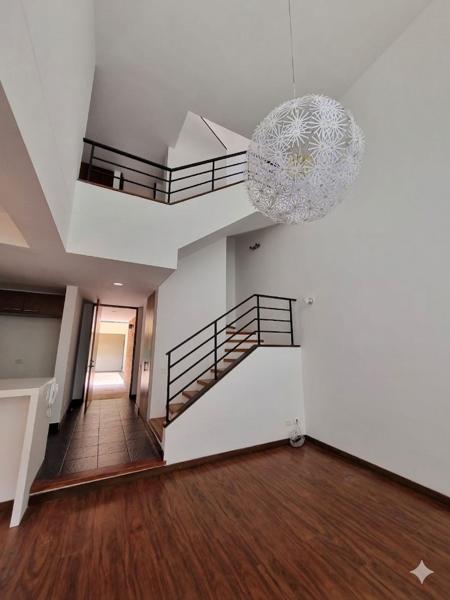 Casa en arriendo o venta Cundinamarca Bogotá Casa Blanca 170 m2 Habitaciones 3 Baños 4 Garajes 2 Precio venta $990000000 Precio arriendo $6500000