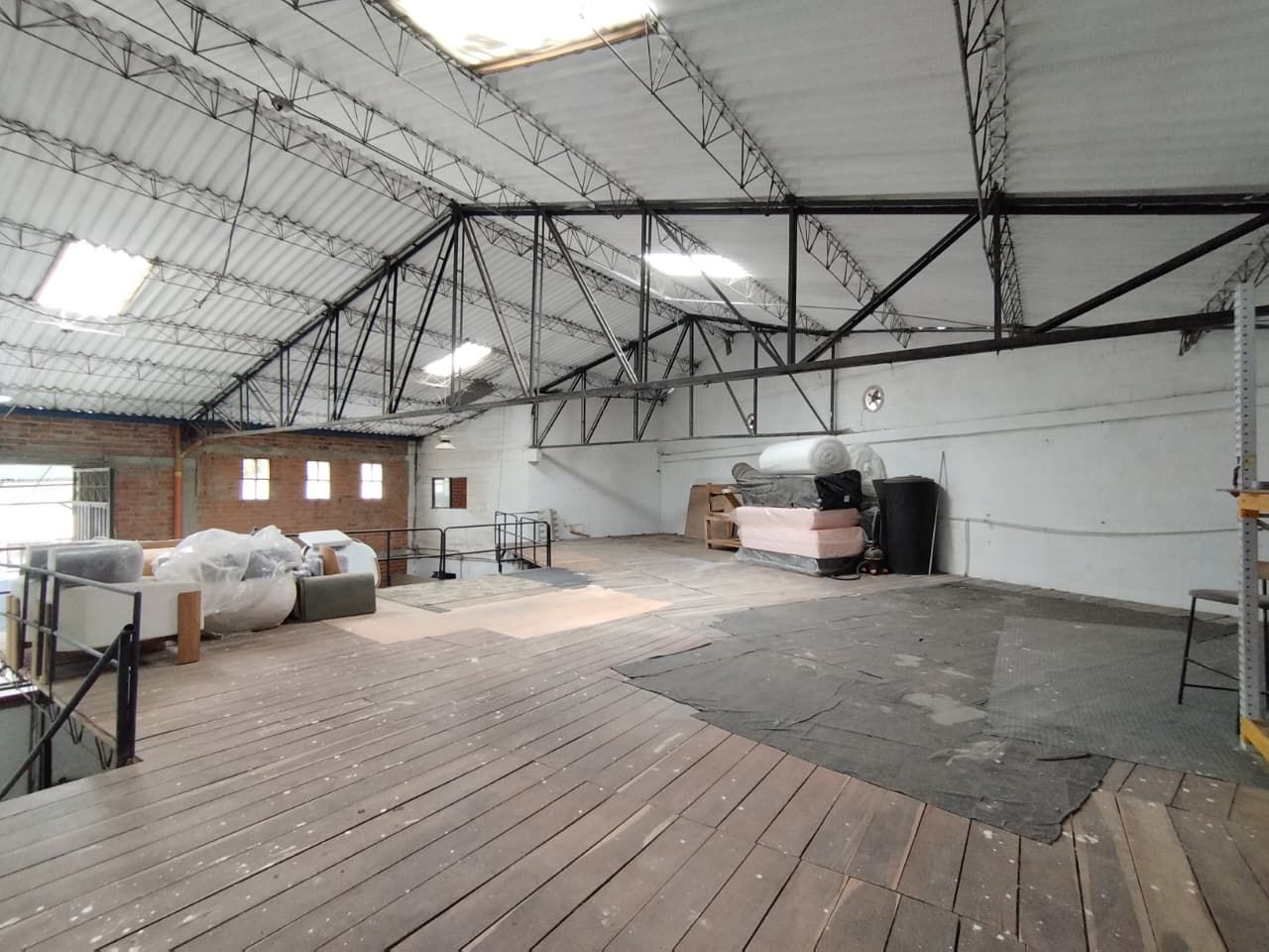 Bodega en arriendo Antioquia La Estrella Bellos Aires 575 m2 Habitaciones 0 Baños 4 Garajes 0 Precio $17000000