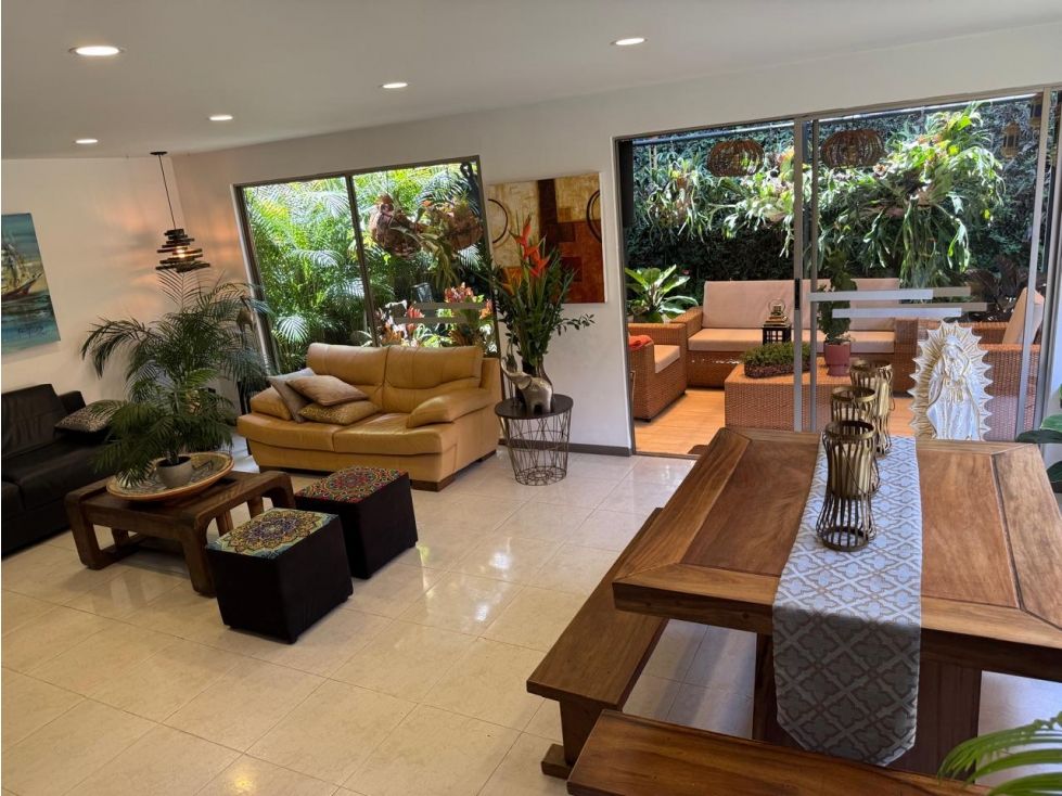 Casa en arriendo Antioquia Envigado El Esmeraldal 270 m2 Habitaciones 4 Baños 4 Garajes 2 Precio $12000000