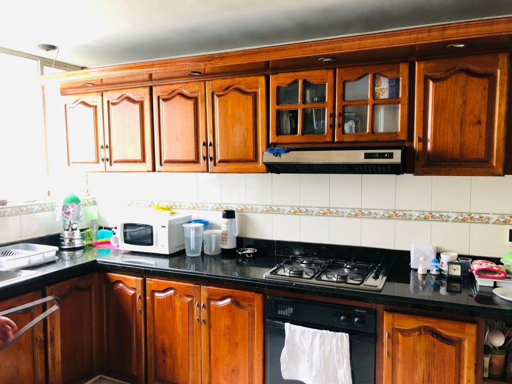 Casa en venta Cundinamarca Bogotá Las Villas 270 m2 Habitaciones 4 Baños 4 Garajes 3 Precio $1350000000