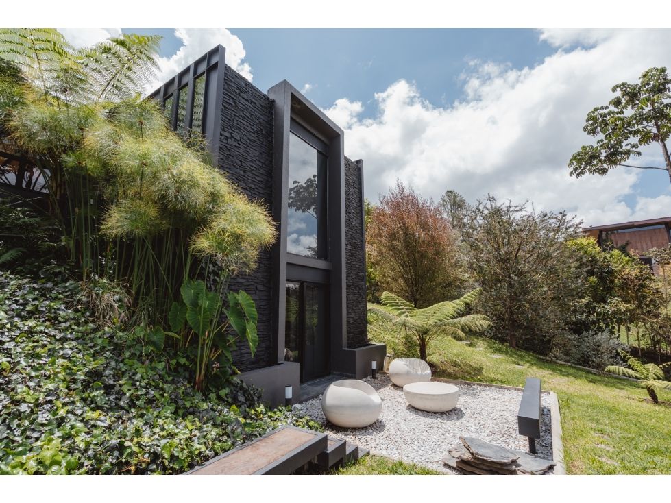 Casa en arriendo o venta Antioquia El Retiro El Retiro 411 m2 Habitaciones 4 Baños 5 Garajes 6 Precio venta $4500000000 Precio arriendo $22500000