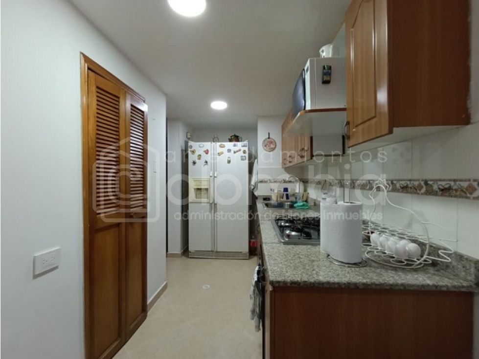 Apartamento en venta Antioquia Envigado Jardines 96 m2 Habitaciones 3 Baños 2 Garajes 1 Precio $740000000