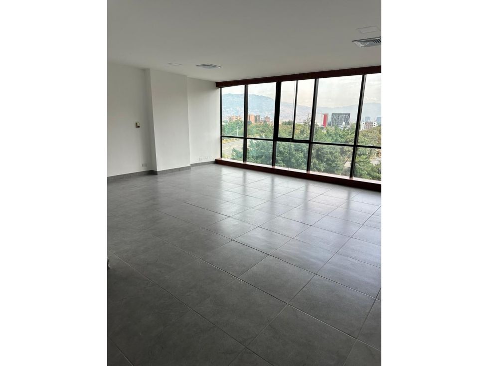 Oficina en venta Antioquia Medellín Santa Maria De Los Angeles 40 m2 Habitaciones 0 Baños 1 Garajes 1 Precio $390000000