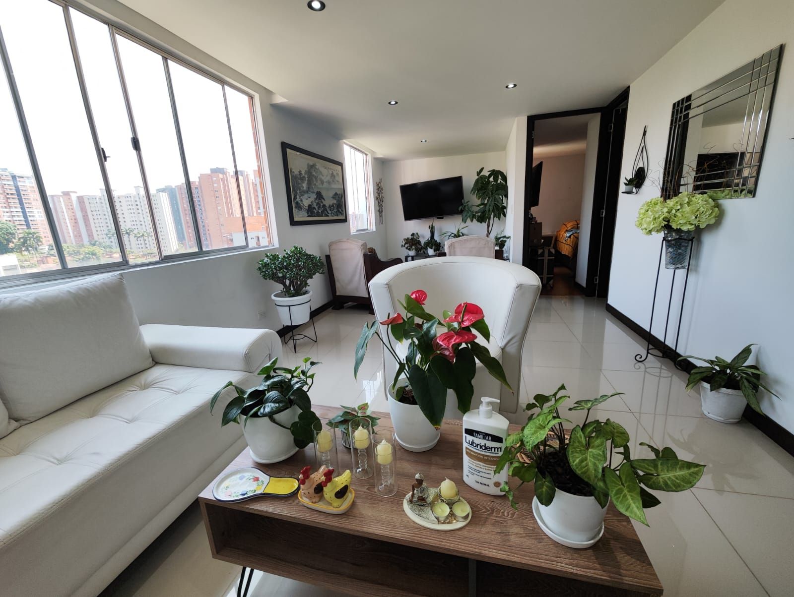 Apartaestudio en arriendo Antioquia Medellín Loma De Los Bernal 48 m2 Habitaciones 1 Baños 1 Garajes 1 Precio $2400000