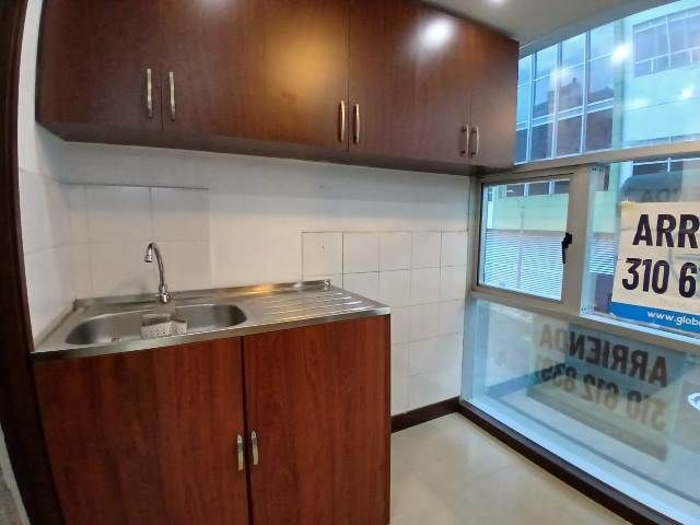 Oficina en arriendo Antioquia Medellín Calle Nueva 27 m2 Habitaciones 0 Baños 1 Garajes 1 Precio $3500000