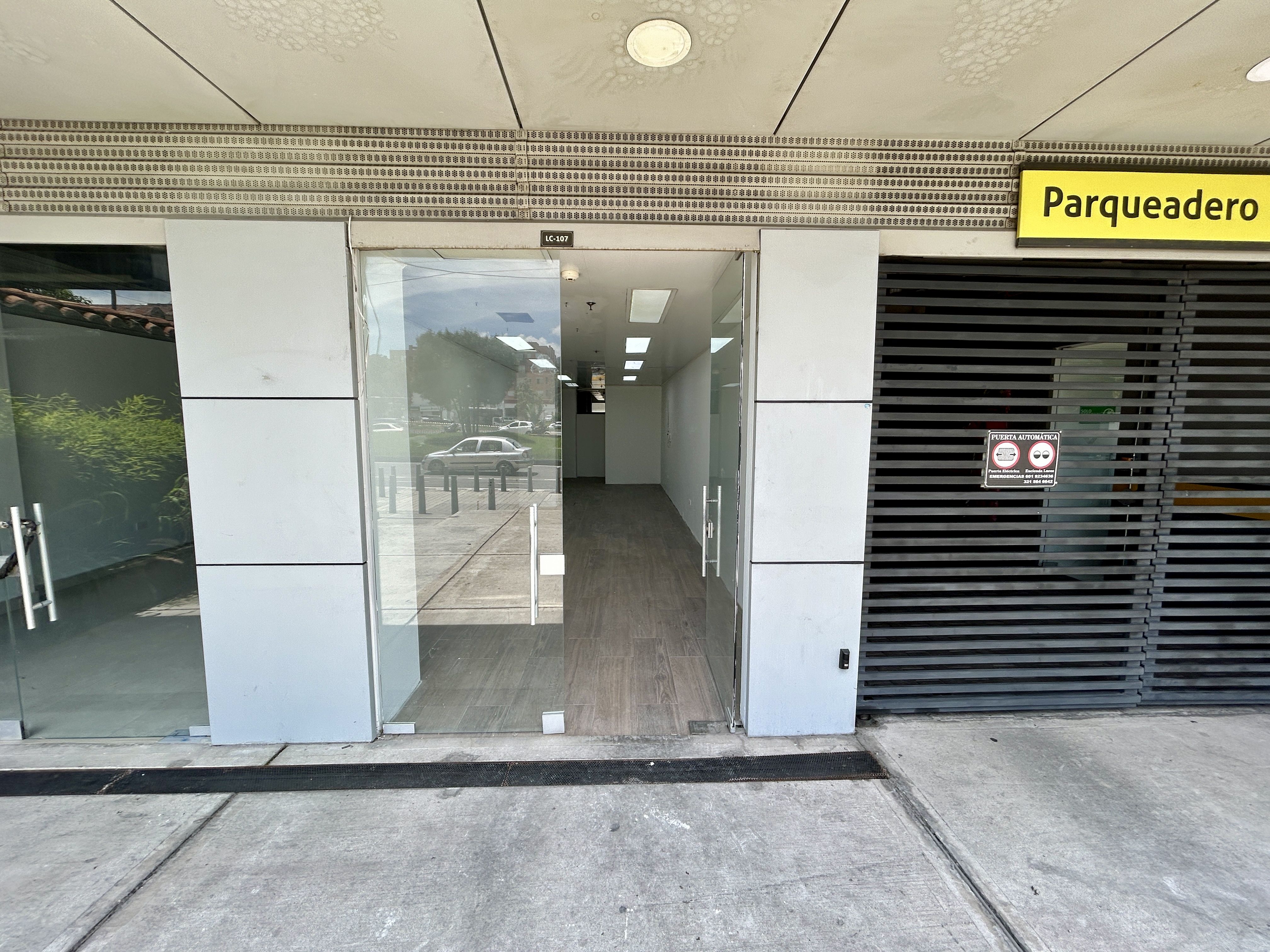 Local en arriendo Cundinamarca Bogotá Estoril 38 m2 Habitaciones 0 Baños 1 Garajes 0 Precio $4990000