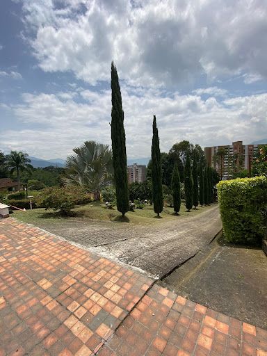 Apartamento en arriendo Antioquia Envigado San Rafael 380 m2 Habitaciones 4 Baños 4 Garajes 1 Precio $10500000