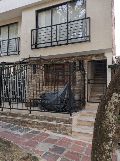 Casa en venta Antioquia Medellín Santa Monica 178 m2 Habitaciones 5 Baños 3 Garajes 0 Precio $650000000