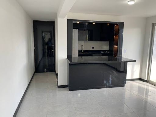 Apartamento en arriendo Antioquia Medellín San Diego 76 m2 Habitaciones 3 Baños 2 Garajes 1 Precio $4000000
