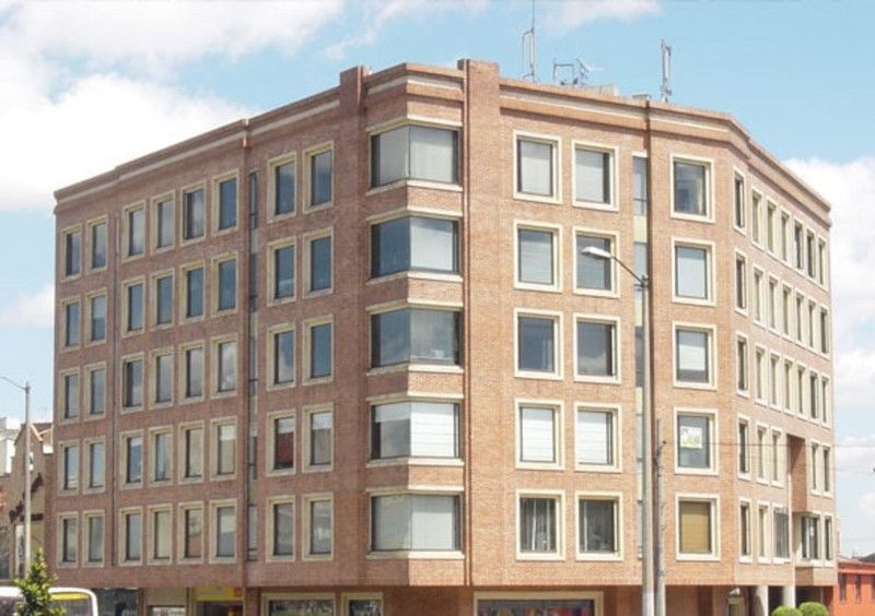 Oficina en arriendo Cundinamarca Bogotá Santa Barbara Oriental 38 m2 Habitaciones 0 Baños 1 Garajes 1 Precio $2395540