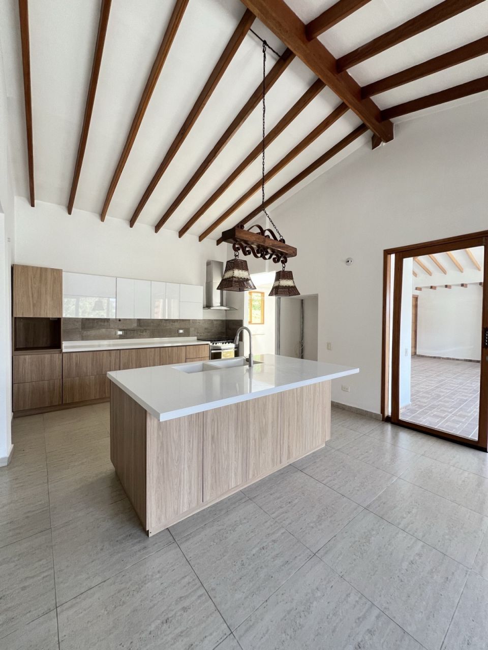Casa Campestre en arriendo Antioquia Envigado San Rafael 350 m2 Habitaciones 3 Baños 4 Garajes 8 Precio $12000000