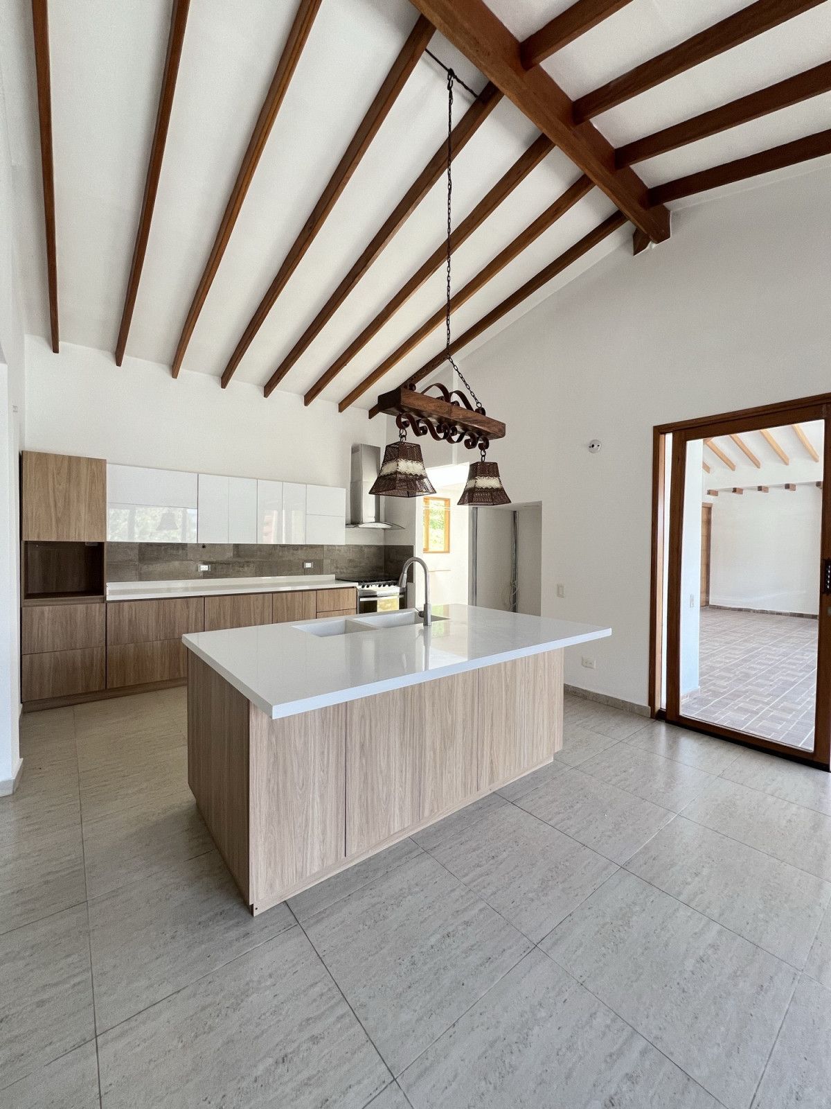 Casa Campestre en arriendo Antioquia Envigado San Rafael 350 m2 Habitaciones 3 Baños 4 Garajes 8 Precio $12000000